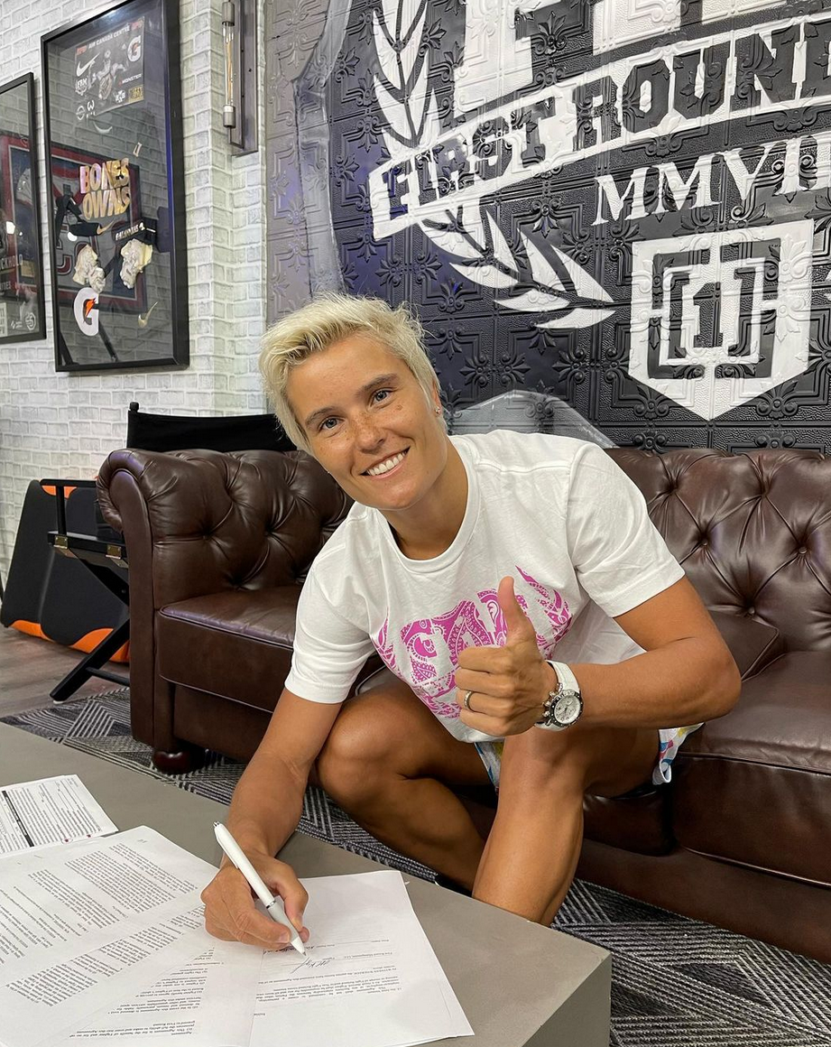Read more about the article Natalia Kuziutina to join MMA?